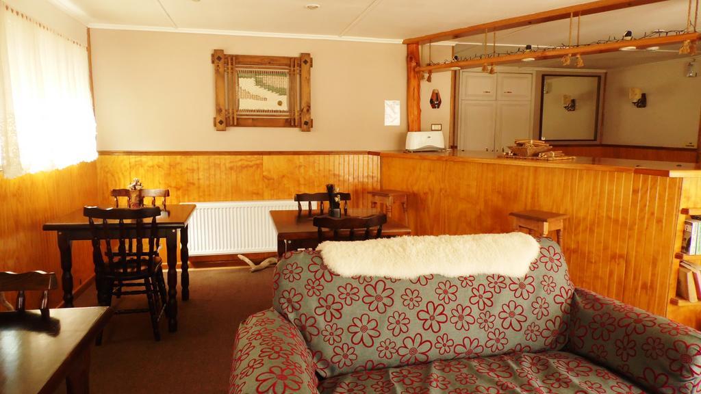 Bed and Breakfast Big Bang Patagonia - Traveler Assistance Пуэрто-Наталес Экстерьер фото